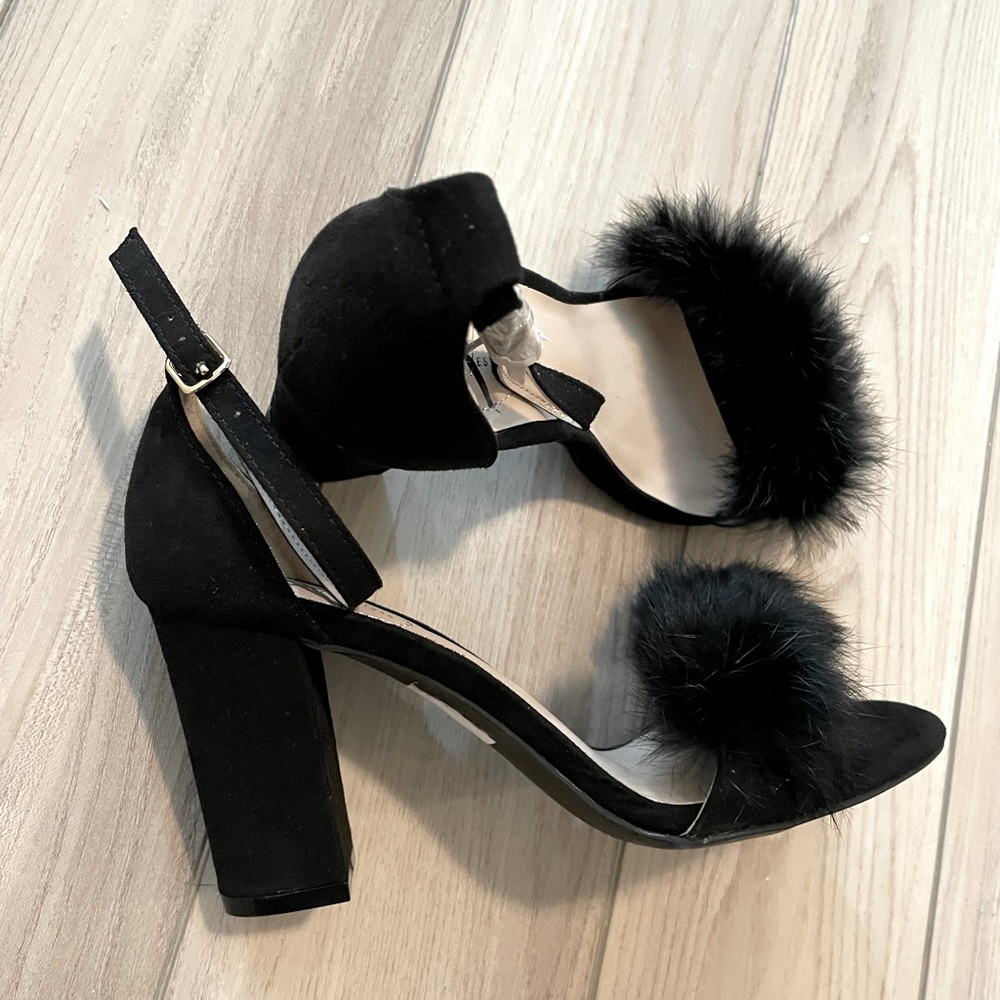 NWOT Cato’s Comfort Fuzzy Black Strap Chunky Heel size 7